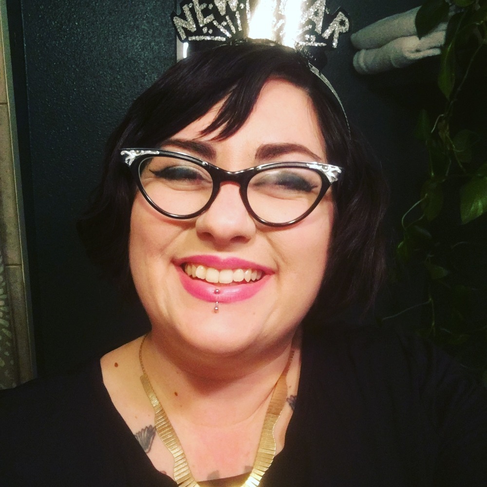 Meet your Posher, Mae